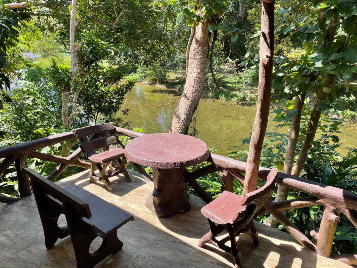Art'S Riverview Lodge Khao Sok National Park Kültér fotó