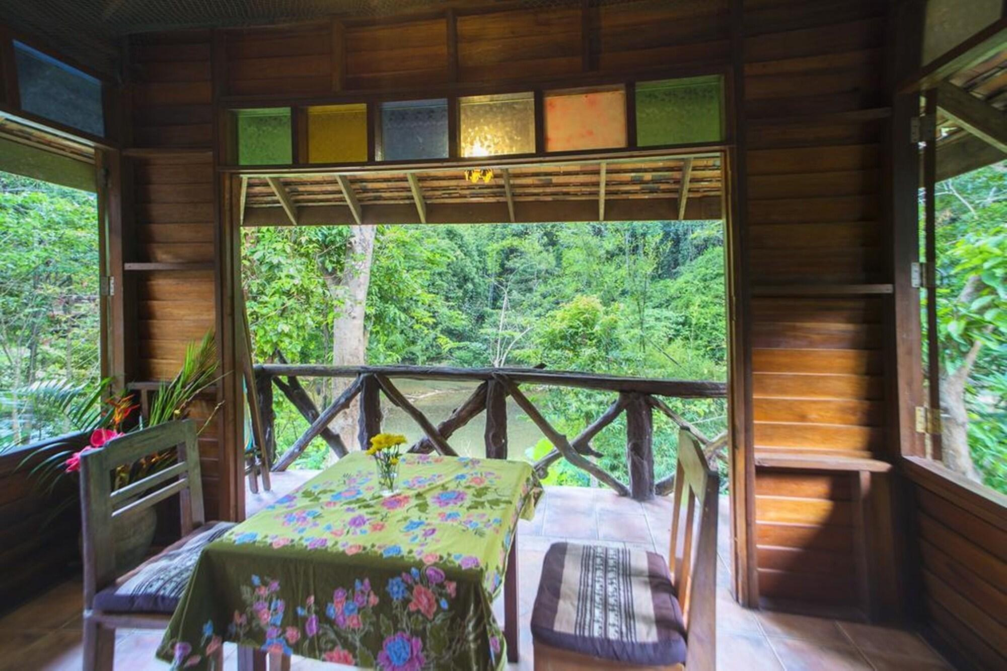 Art'S Riverview Lodge Khao Sok National Park Kültér fotó