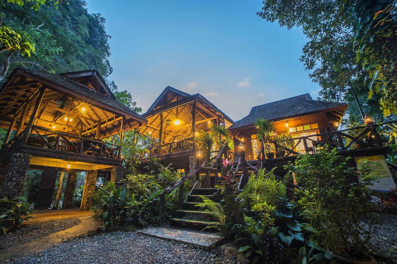 Art'S Riverview Lodge Khao Sok National Park Kültér fotó