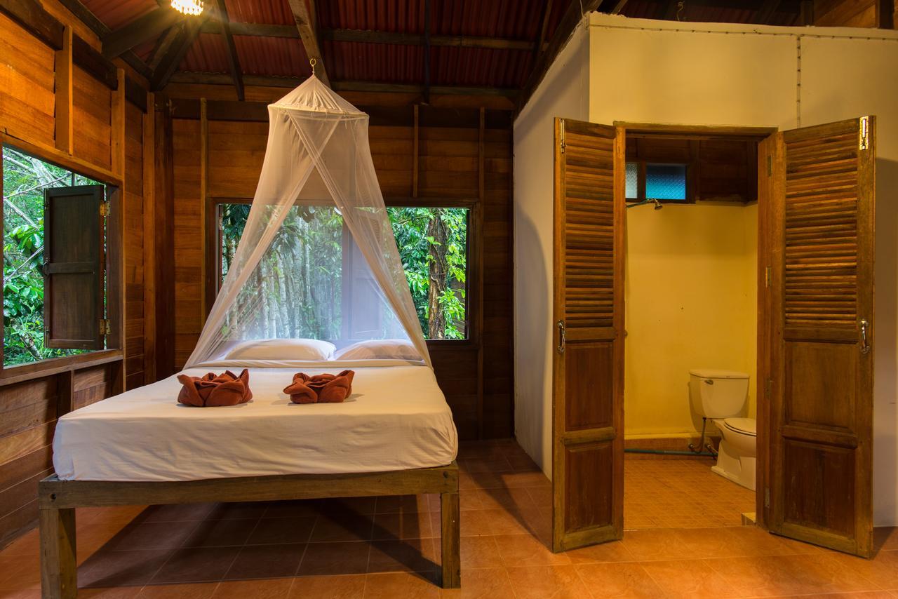 Art'S Riverview Lodge Khao Sok National Park Kültér fotó