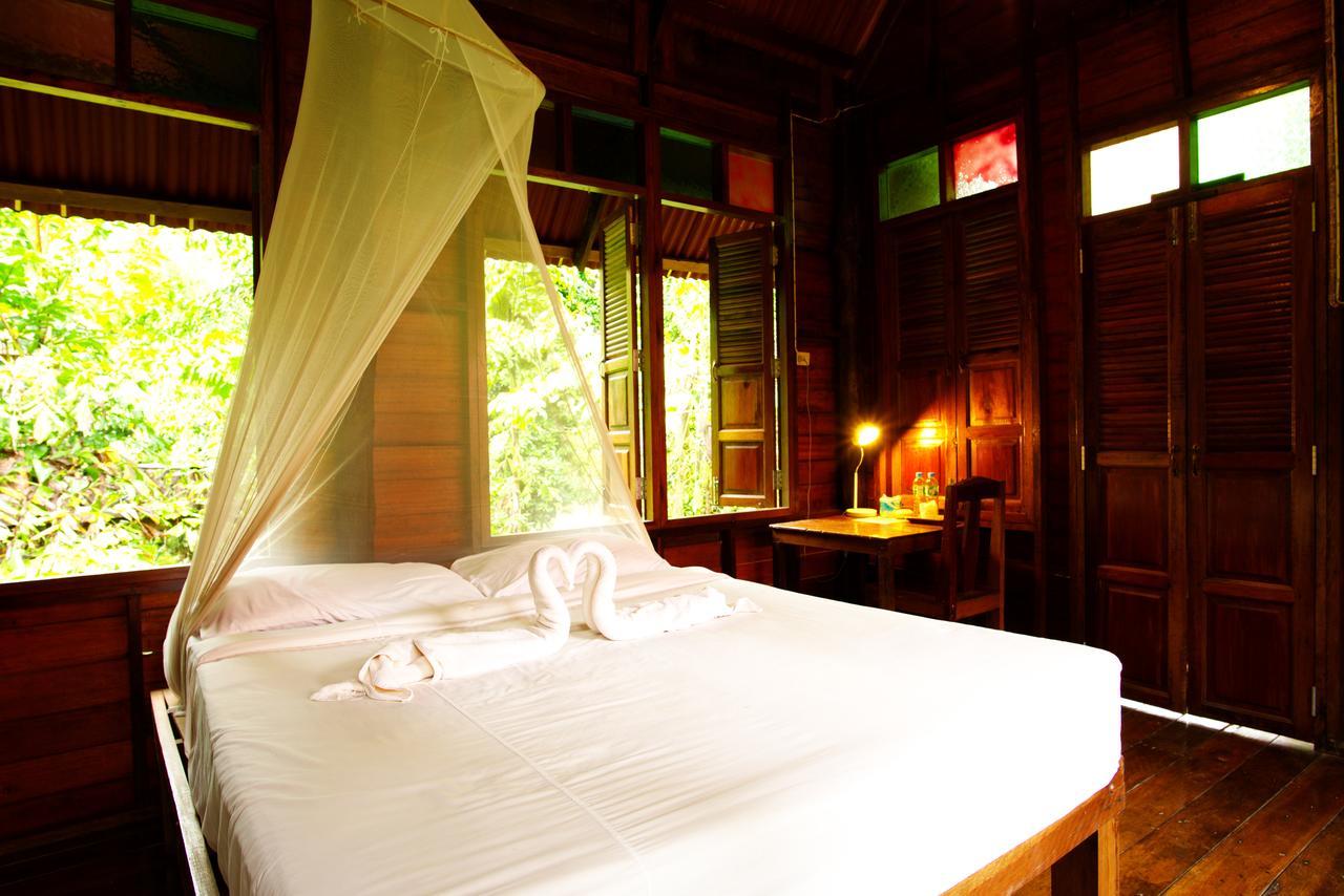 Art'S Riverview Lodge Khao Sok National Park Kültér fotó
