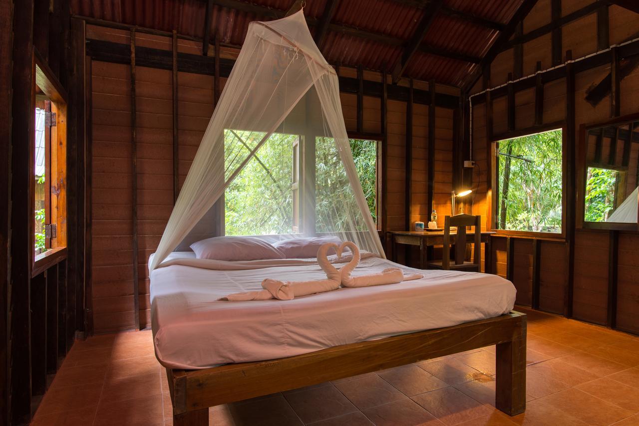 Art'S Riverview Lodge Khao Sok National Park Kültér fotó