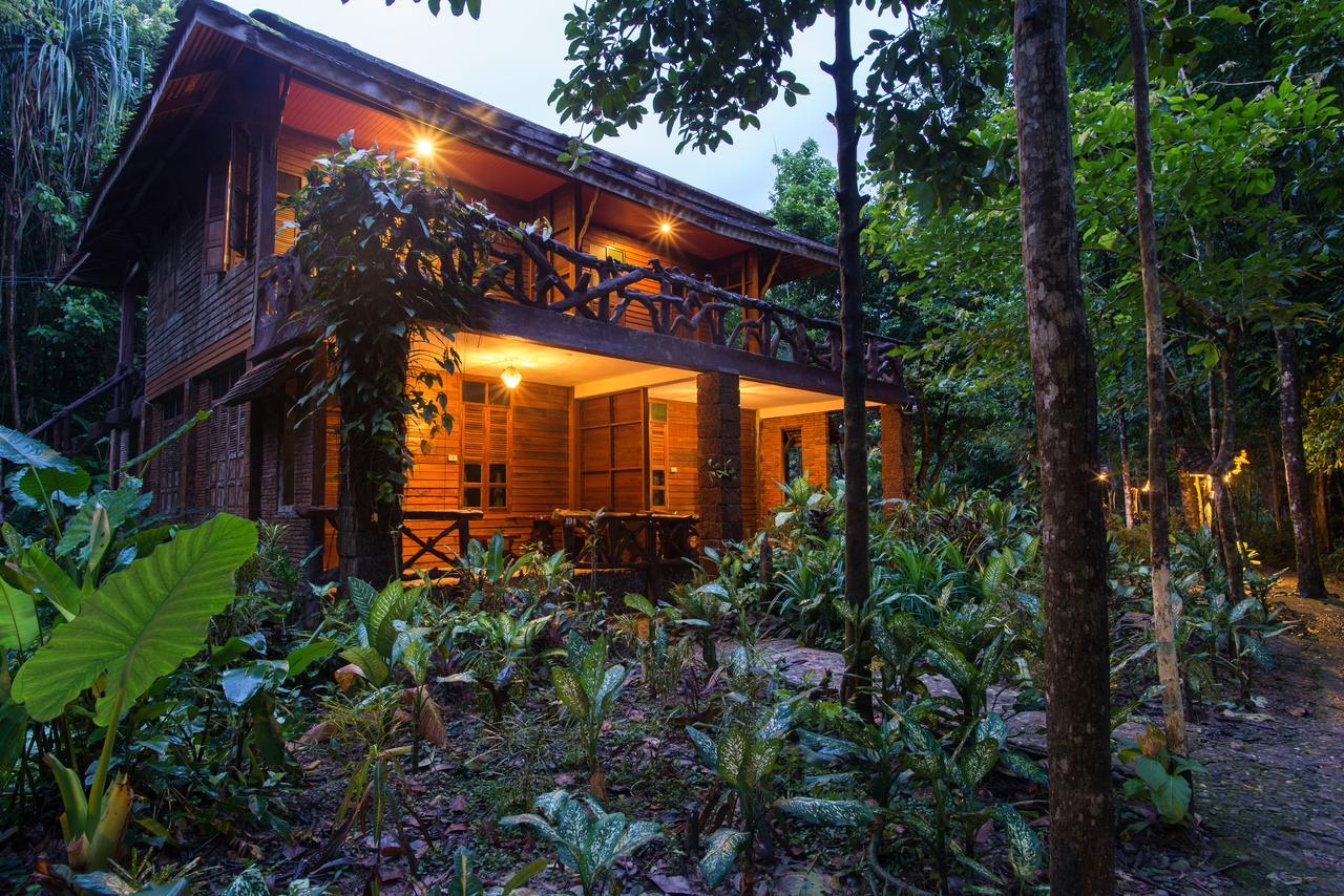 Art'S Riverview Lodge Khao Sok National Park Kültér fotó